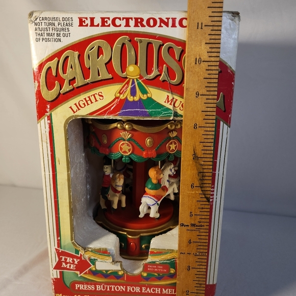 Vntge Holiday Merry Go Round Music and Lights. Tested In original box - Picture 5 of 7